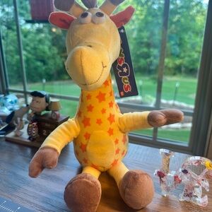 Toys R Us Geoffrey the Giraffe Plush Toy 9” NWT.